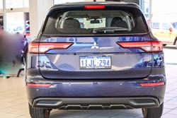 2024 Mitsubishi Outlander ES