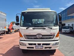2009 Hino GT 1322-500 Series 4x4 Tray and Crane