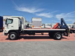 2009 Hino GT 1322-500 Series 4x4 Tray and Crane