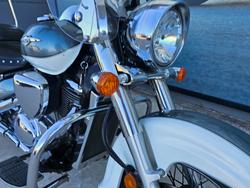 2011 Suzuki VL800T (BOULEVARD C50T) White