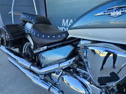 2011 Suzuki VL800T (BOULEVARD C50T) White