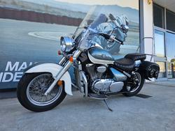 2011 Suzuki VL800T (BOULEVARD C50T) White