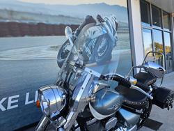 2011 Suzuki VL800T (BOULEVARD C50T) White