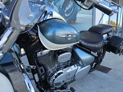 2011 Suzuki VL800T (BOULEVARD C50T) White