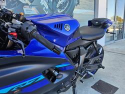 2024 Yamaha YZF-R7LA Blue