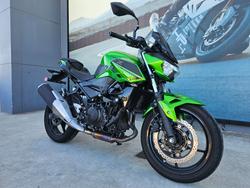 2022 Kawasaki Z400 Green
