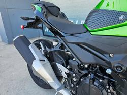2022 Kawasaki Z400 Green