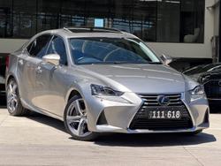 Lexus IS