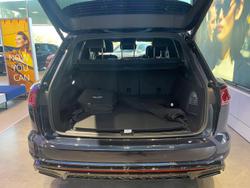 2025 Volkswagen Touareg R