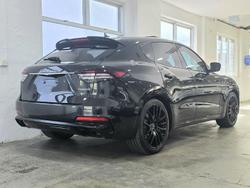 2022 Maserati Levante Modena
