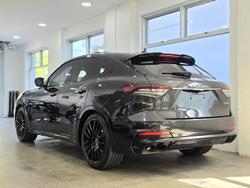 2022 Maserati Levante Modena