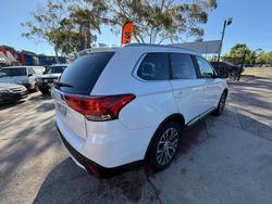 2017 Mitsubishi Outlander LS Safety Pack ZK MY17 4X4 On Demand White