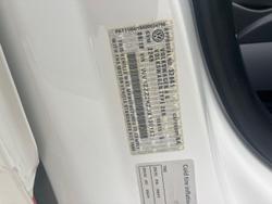 2018 Volkswagen Caddy TSI220 2KN MY18 Candy White