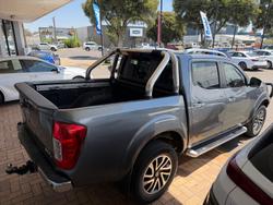 2020 Nissan Navara ST-X