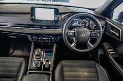 2023 Mitsubishi Outlander LS Black Edition