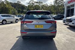 2023 Mitsubishi Outlander ES