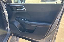 2023 Mitsubishi Outlander ES