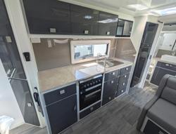 2025 JB Caravans Dirt Roader (19'6)