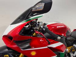 2023 Ducati PANIGALE V2 RED