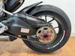 2023 Ducati PANIGALE V2 RED