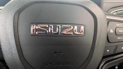 2025 Isuzu MU-X LS-T