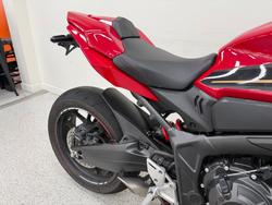2023 Honda CBR650R Red