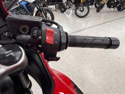 2023 Honda CBR650R Red