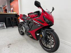 2023 Honda CBR650R Red