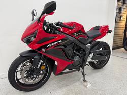 2023 Honda CBR650R Red