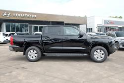 2025 Mitsubishi Triton GLX+