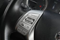 2017 Nissan Navara ST-X