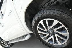 2017 Nissan Navara ST-X