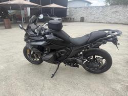 2025 BMW R 1300 RS Triple Black R 1300 Black