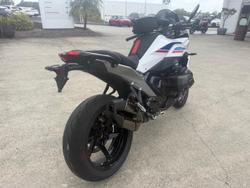 2025 BMW R 1300 RS Performance R 1300 White