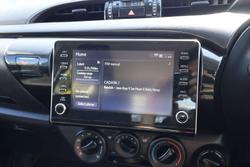 2022 Toyota Hilux SR