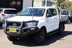 2022 Toyota Hilux SR