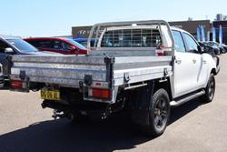 2022 Toyota Hilux SR