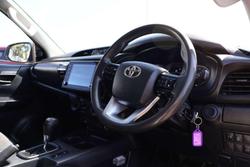 2022 Toyota Hilux SR