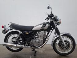 Yamaha SR400