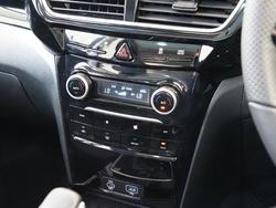 2025 Mahindra XUV3XO AX7L