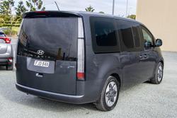 2021 Hyundai STARIA Highlander