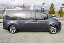 2021 Hyundai STARIA Highlander