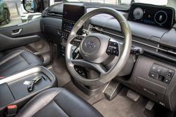 2021 Hyundai STARIA Highlander