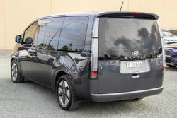 2021 Hyundai STARIA Highlander