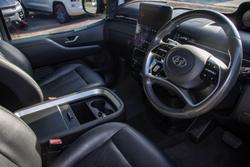 2021 Hyundai STARIA Highlander