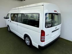 2017 Toyota Hiace Commuter