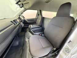 2017 Toyota Hiace Commuter