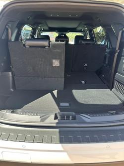 2024 Ford Everest Platinum