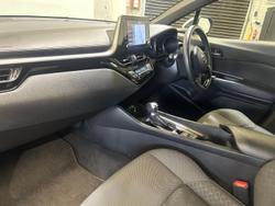 2022 Toyota C-HR GXL NGX10R Frosted White