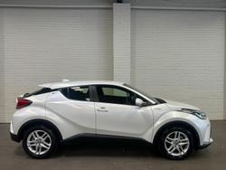 2022 Toyota C-HR GXL NGX10R Frosted White